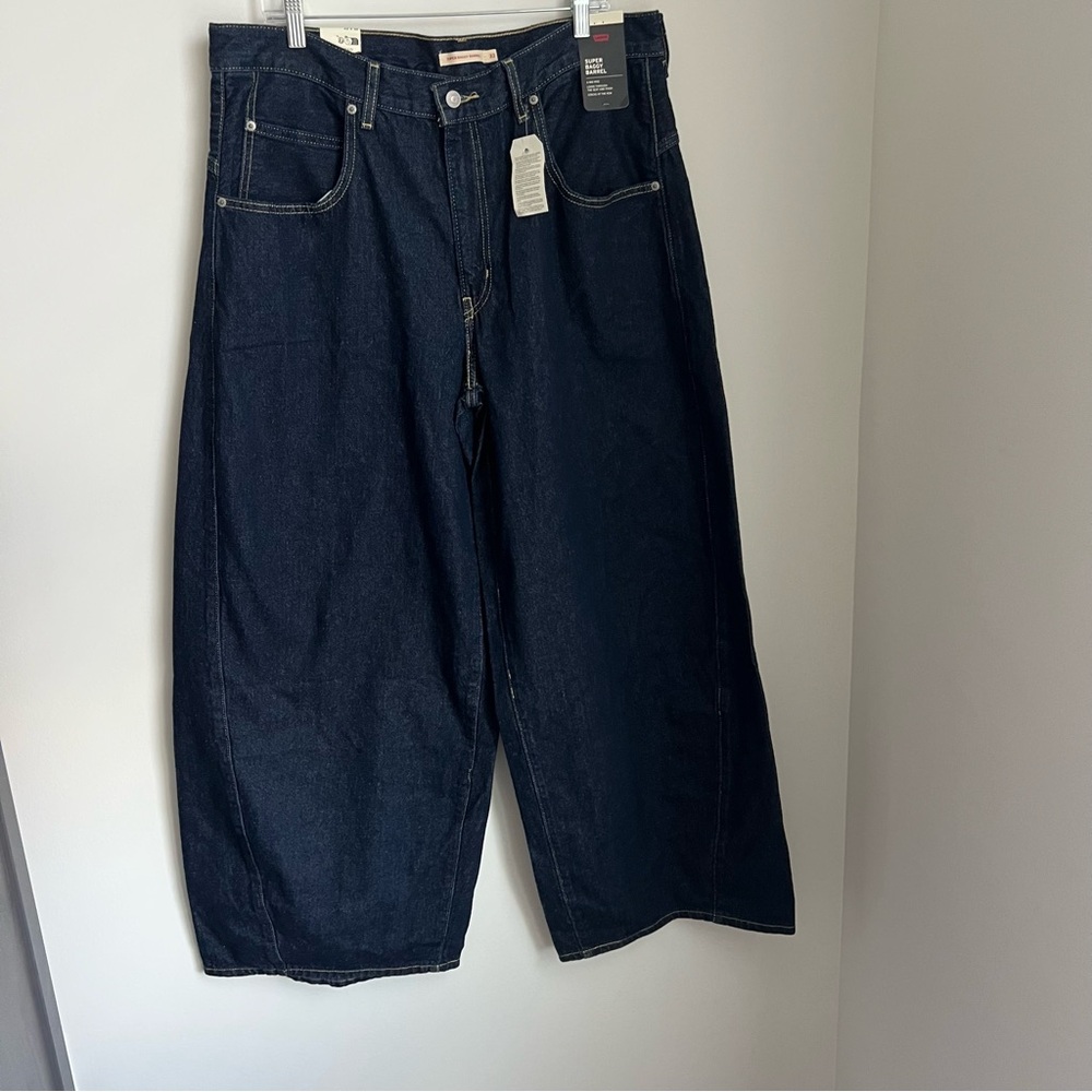 NEW Levi's Super Baggy Barrel Leg Blue Jeans in Dark Wash Women's 33 - Picture 6 of 13